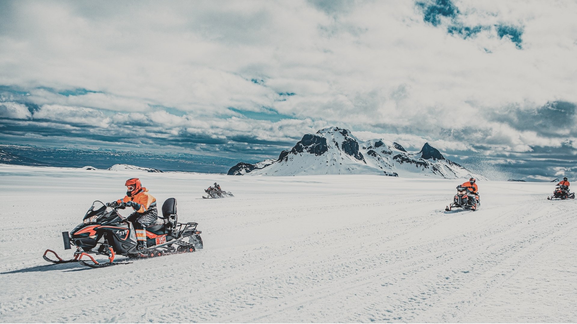 highland base snowmobile mountain