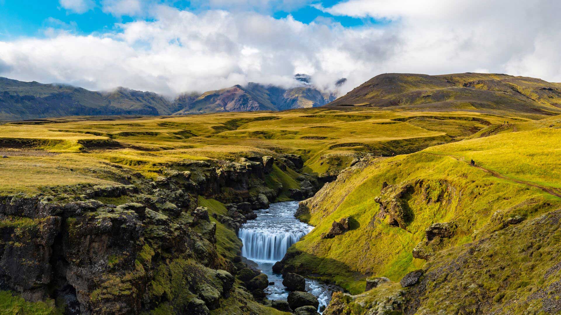 Iceland Private Tours with Personal Driver Guide 2023/2024/2025