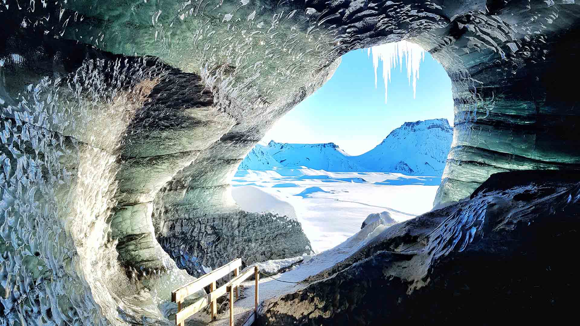 Katla ice cave ©nordicvisitor