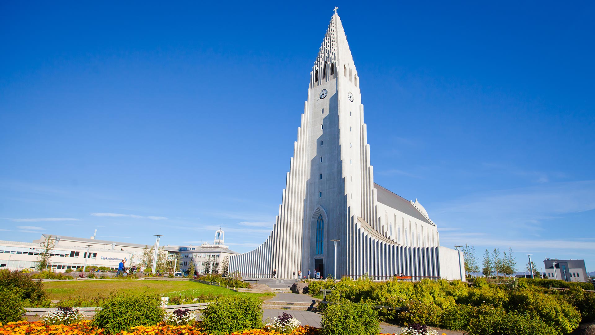 Hallgrímskirkja church : Reykjavik : Travel Guide : Nordic Visitor