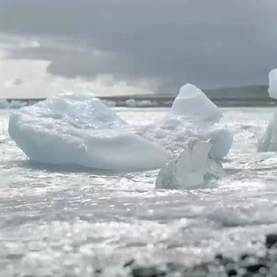 diamond beach in south iceland-thumbnail