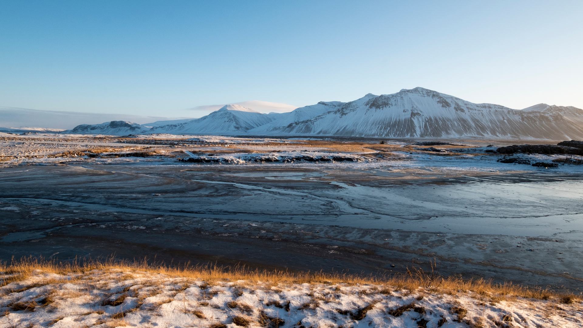 borgarfjordur iceland winter?400x200;crop